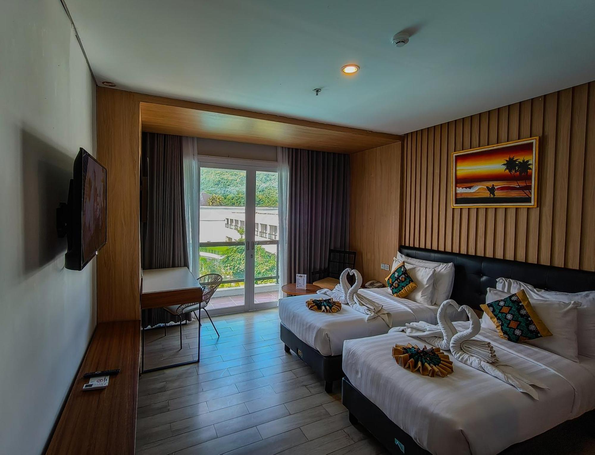 Raja Hotel Kuta Mandalika Resort & Convention Exterior foto
