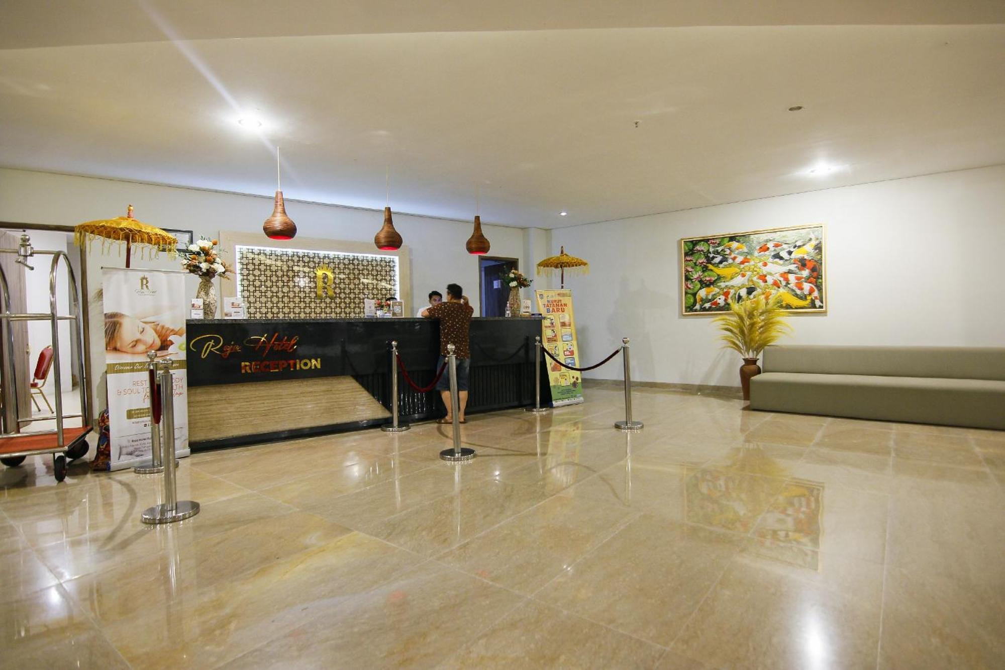 Raja Hotel Kuta Mandalika Resort & Convention Exterior foto