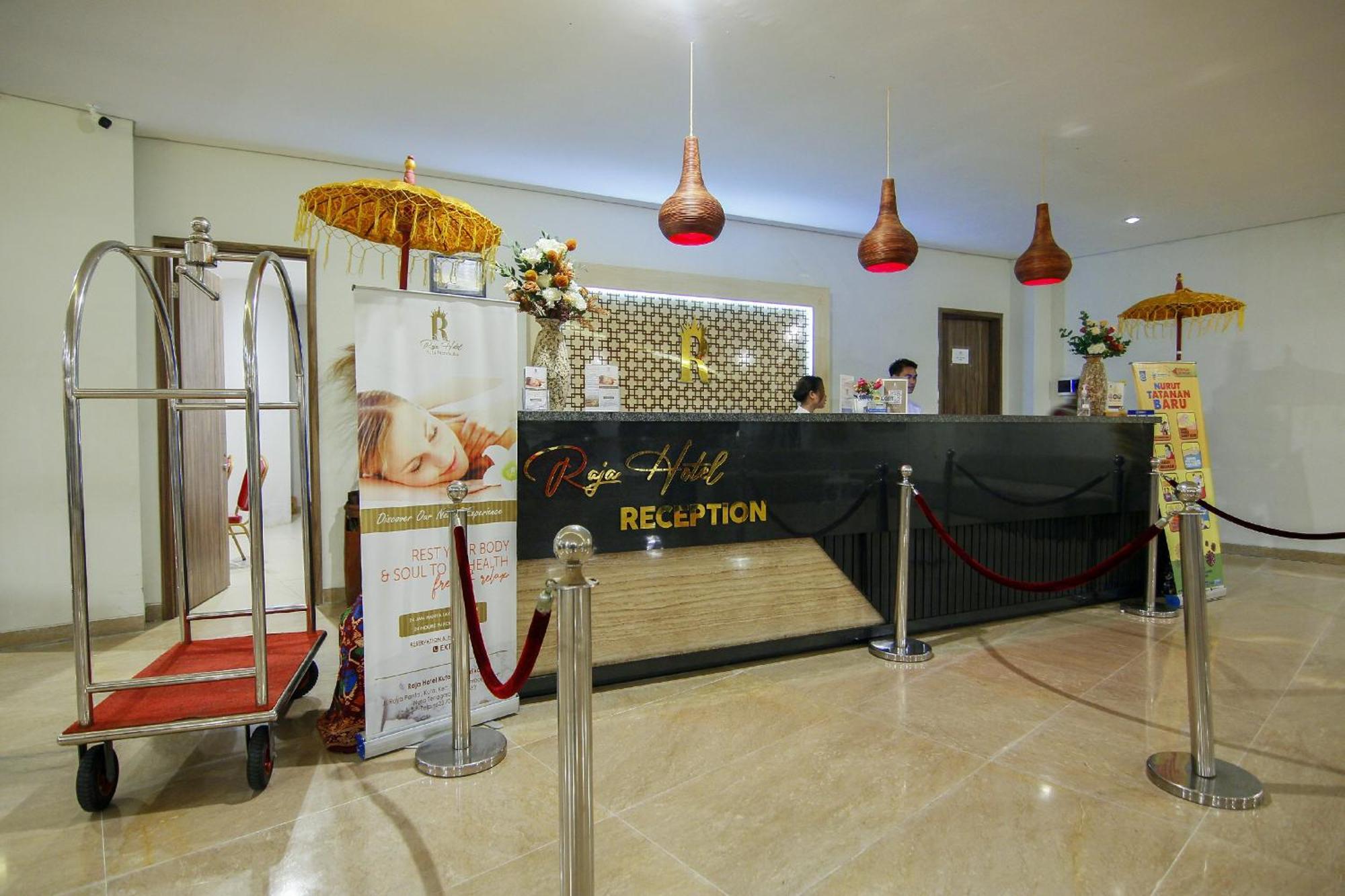 Raja Hotel Kuta Mandalika Resort & Convention Exterior foto